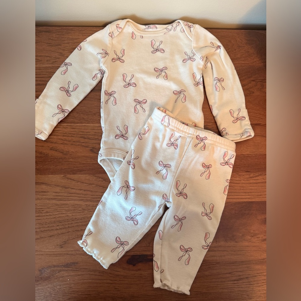 3 cute outfits! 0-3 months